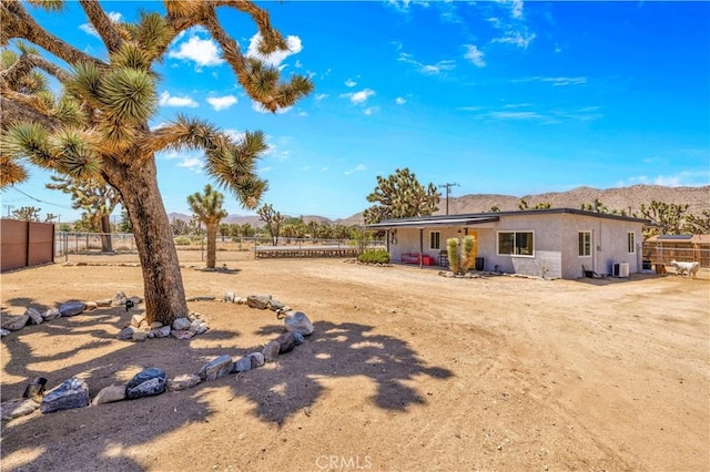 56565 Antelope Trl, Yucca Valley, CA 92284 - view of yard featuring a mountain view