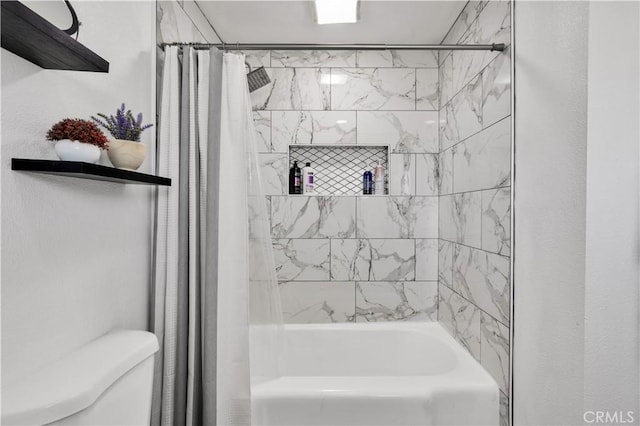 56565 Antelope Trl, Yucca Valley, CA 92284 - bathroom with toilet and shower / tub combo