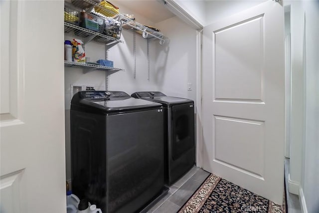 2928 Royal Ave, Simi Valley, CA 93065 - laundry area featuring washing machine and clothes dryer