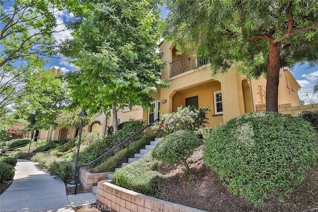 2928 Royal Ave, Simi Valley, CA 93065 - view of community with stairs