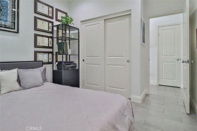 2928 Royal Ave, Simi Valley, CA 93065 - bedroom featuring baseboards and a closet