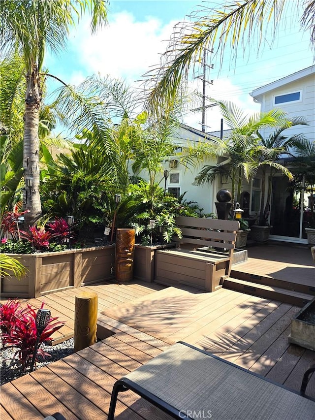 2774 Sawtelle Blvd, Los Angeles, CA 90064 - view of wooden deck