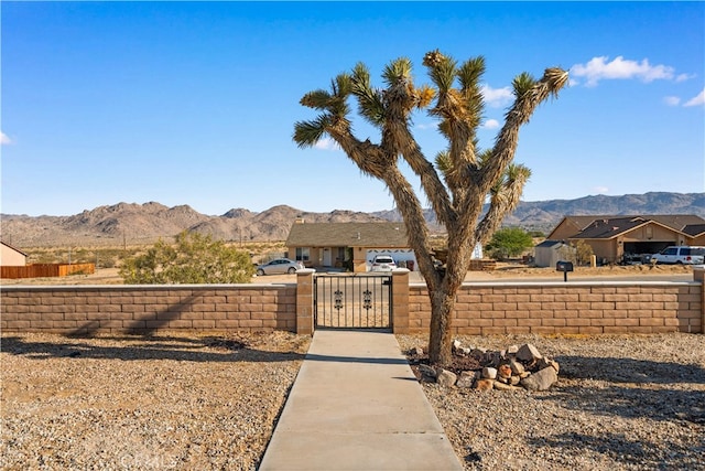 62290 Crestview Dr, Joshua Tree, CA 92252 - fenced front yard with a gate and a mountain view