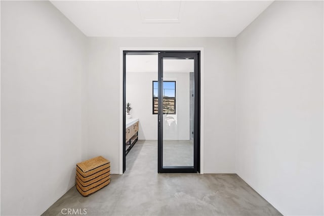 62290 Crestview Dr, Joshua Tree, CA 92252 - empty room featuring finished concrete flooring
