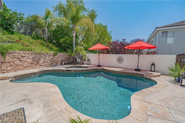 26511 Brooks Cir, Stevenson Ranch, CA 91381 - view of swimming pool with an in-ground hot tub and a patio