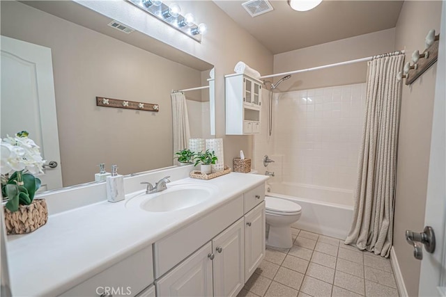 26511 Brooks Cir, Stevenson Ranch, CA 91381 - full bathroom with vanity and shower / bath combo with shower curtain