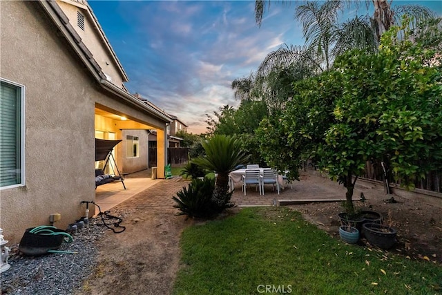 2175 Lester Ave, Clovis, CA 93619 - view of yard with a patio area