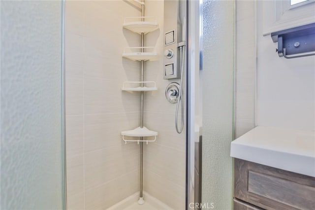 12818 Ramsey Dr, La Mirada, CA 90638 - full bathroom with a shower stall