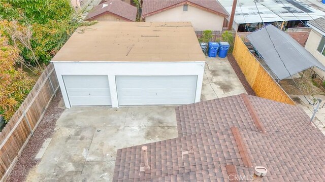 223 E 83rd St, Los Angeles, CA 90003 - view of detached garage
