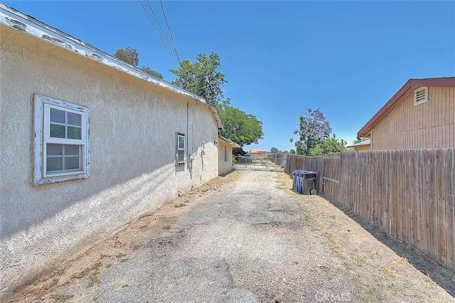 645 N Maple Ave, Fontana, CA 92336 - photo 12