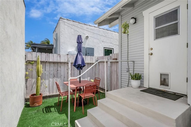 4115 E 10th St, Long Beach, CA 90804 - view of patio / terrace