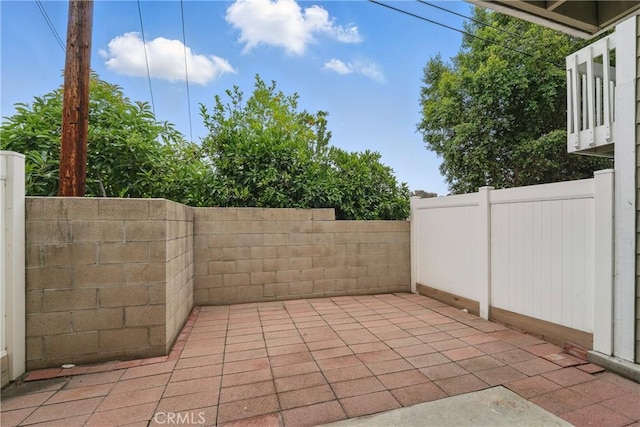 14861 Mulberry Dr Unit 1310, Whittier, CA 90604 - view of patio
