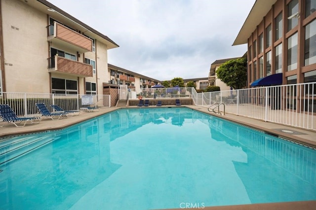5585 E Pacific Coast Unit 141, Long Beach, CA 90804 - view of community pool
