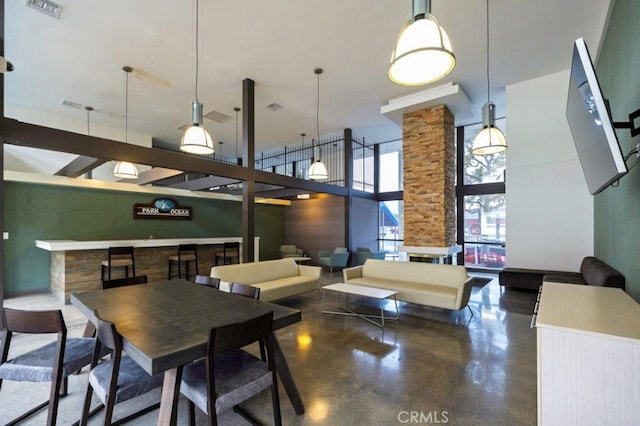 5585 E Pacific Coast Unit 141, Long Beach, CA 90804 - community lobby with a towering ceiling