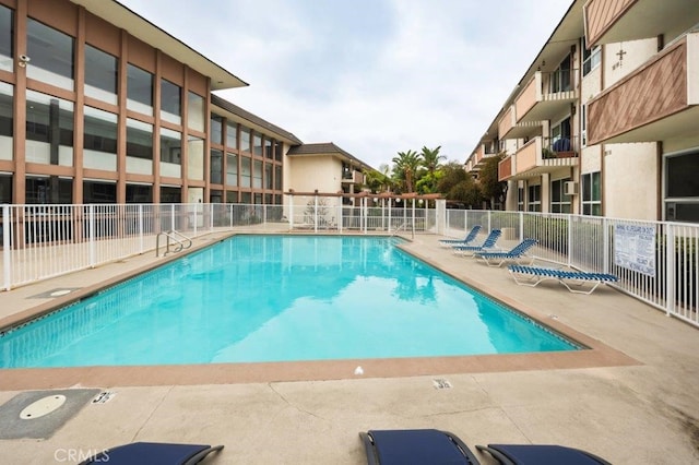 5585 E Pacific Coast Unit 141, Long Beach, CA 90804 - community pool with a patio