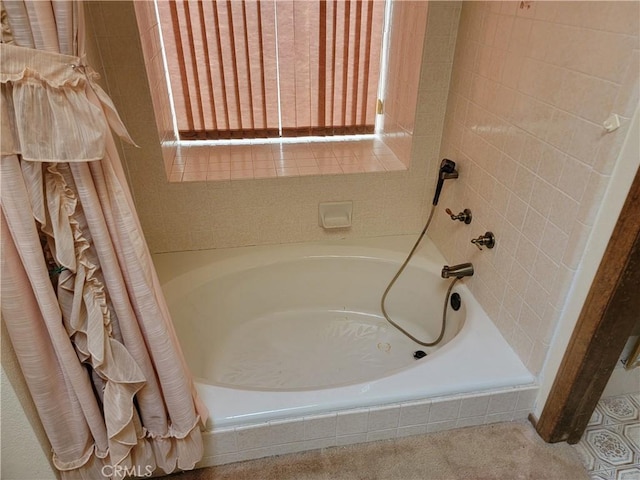 15440 Cactus St, Hesperia, CA 92345 - full bathroom with a bath