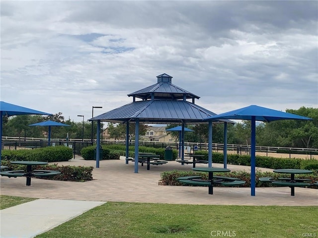 28667 Clearview St, Murrieta, CA 92563 - surrounding community featuring a gazebo