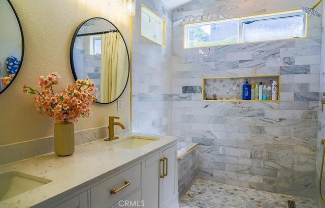 15 Parisville, Aliso Viejo, CA 92656 - bathroom with double vanity and a tile shower