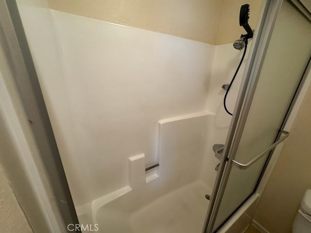 1848 Horizon Ln, Lancaster, CA 93535 - full bath with a stall shower and toilet