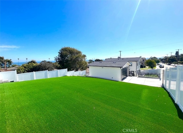 624 W 38th St, San Pedro, CA 90731 - fenced backyard featuring a patio area