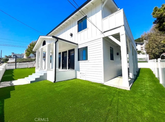 624 W 38th St, San Pedro, CA 90731 - back of property with board and batten siding