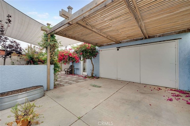 5855 Lemon Ave, Long Beach, CA 90805 - view of patio with a pergola
