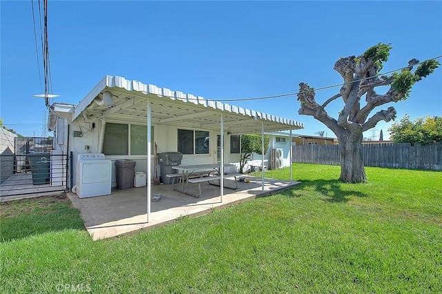 17109 E Orkney St, Azusa, CA 91702 - fenced backyard with washer / clothes dryer and a patio area