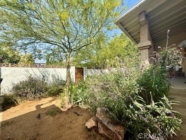 1186 Buelah Ave, City Terrace, CA 90063 - view of yard