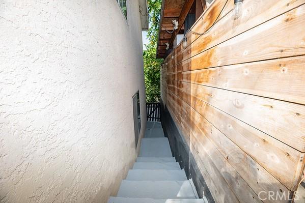 1186 Buelah Ave, City Terrace, CA 90063 - view of stairway