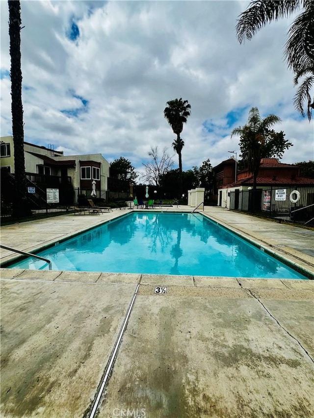 967 S Citron St Unit 3, Anaheim, CA 92805 - community pool with a patio area