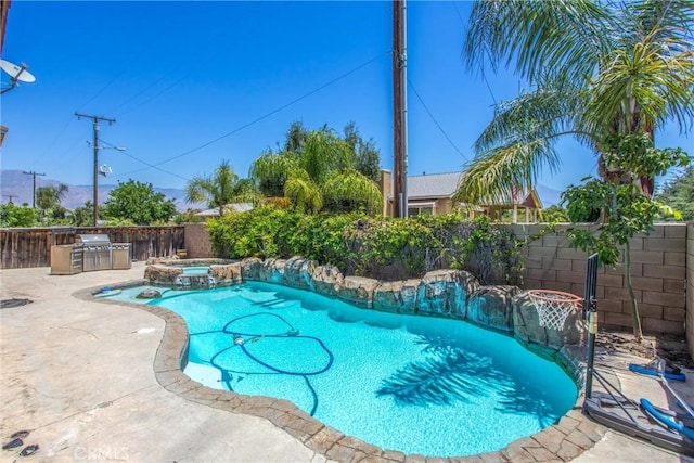 1802 Pummelo Dr, Redlands, CA 92374 - view of pool featuring a fenced backyard, a patio area, and a pool with connected hot tub