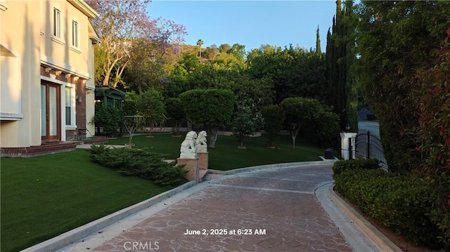 19910 Tennessee Trl, Walnut, CA 91789 - surrounding community with a lawn