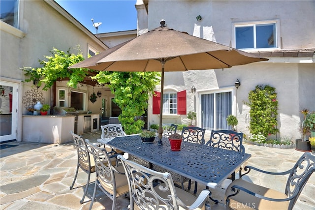42768 El Calamar Rd, Temecula, CA 92590 - view of patio featuring area for grilling and outdoor dining area