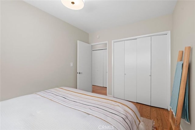 1715 Stanford Ave, Redondo Beach, CA 90278 - bedroom with wood finished floors and a closet
