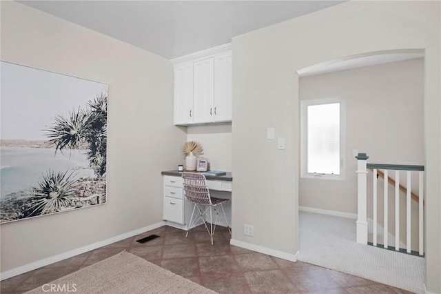 1715 Stanford Ave, Redondo Beach, CA 90278 - office area featuring built in study area and arched walkways