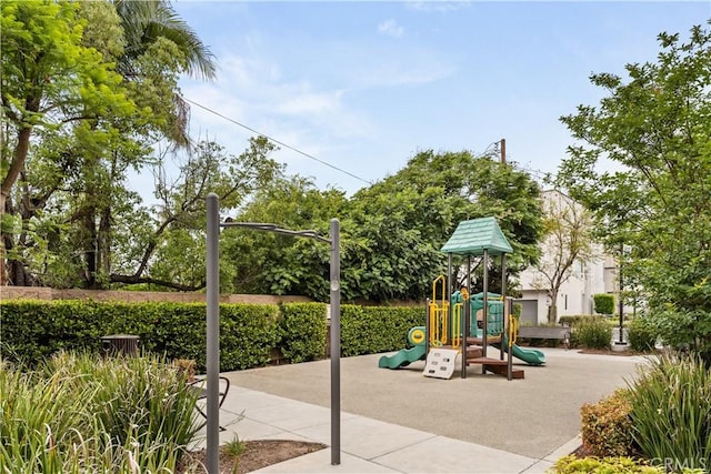 10648 Paramount Blvd, Downey, CA 90241 - view of community jungle gym