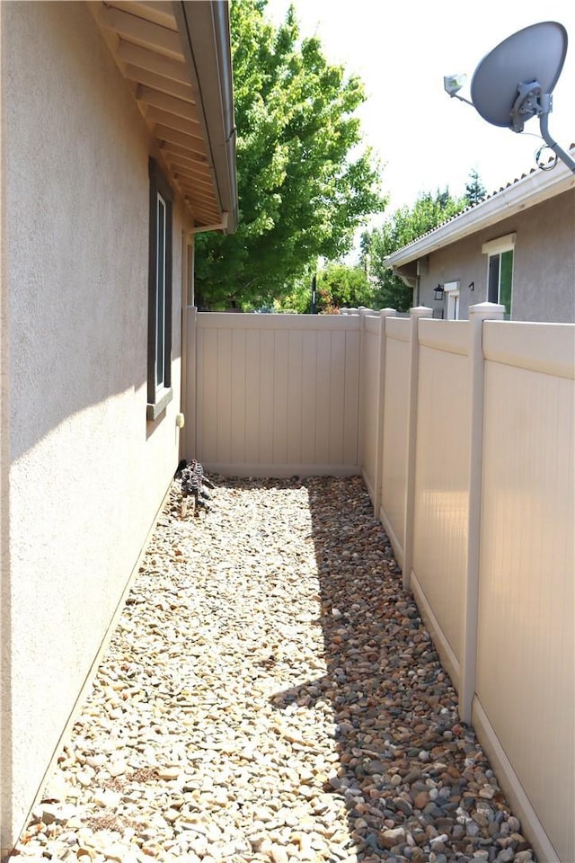 1573 Maple Valley St, Manteca, CA 95336 - view of yard