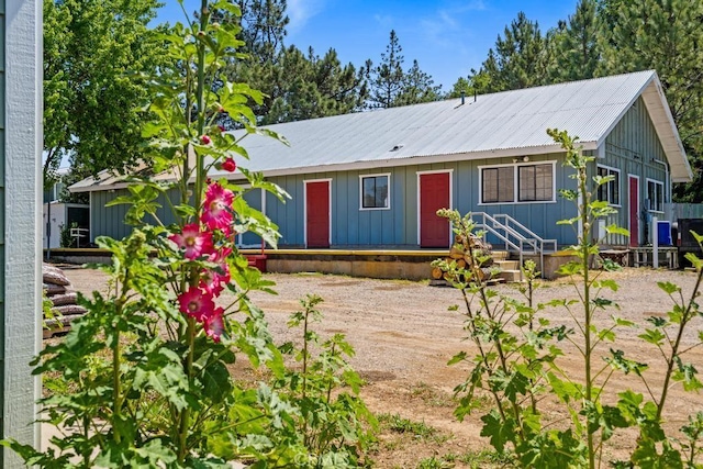 2645 Apple Ln, Julian, CA 92036 - single story home with a metal roof and board and batten siding