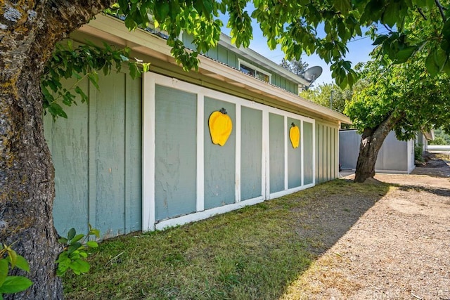 2645 Apple Ln, Julian, CA 92036 - exterior view of a satellite dish