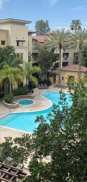 24595 Town Center Dr Unit 3407, Valencia, CA 91355 - view of community pool