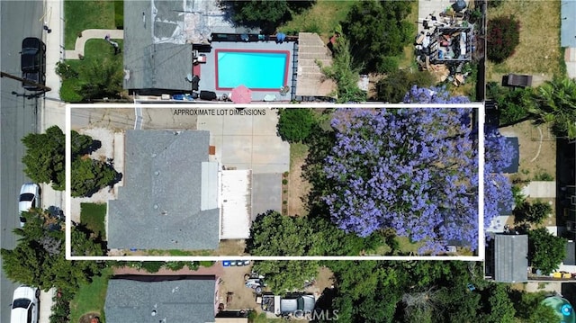 455 E Wilson St, Rialto, CA 92376 - view of property location with property boundaries highlighted and a pool