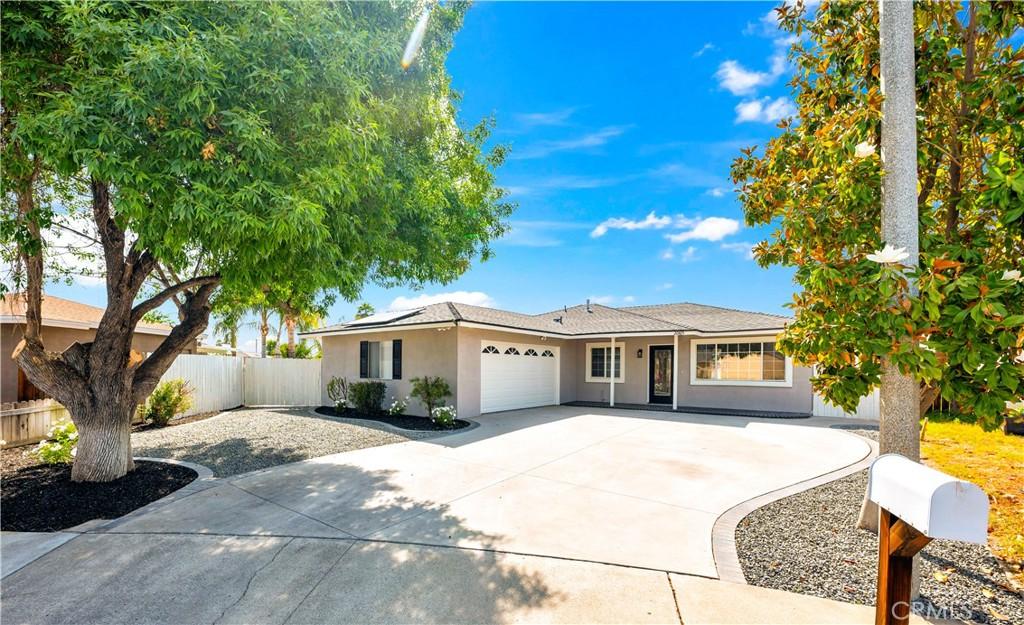 26425 Katharin St, Hemet, CA 92544 - photo 1