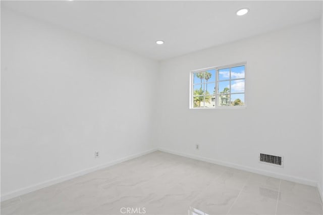 1381 W Summerland Ave, San Pedro, CA 90732 - spare room featuring recessed lighting