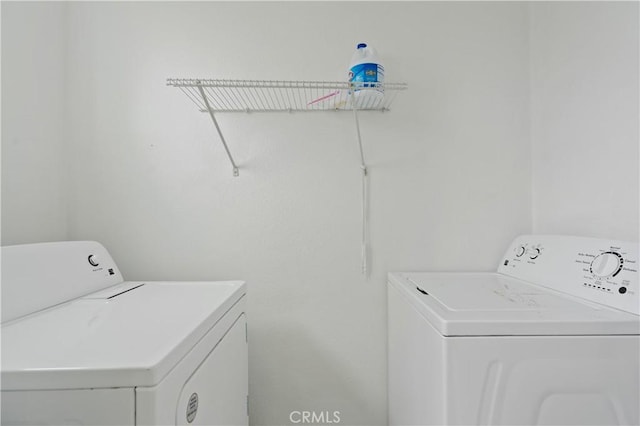 1381 W Summerland Ave, San Pedro, CA 90732 - laundry room featuring washer and clothes dryer