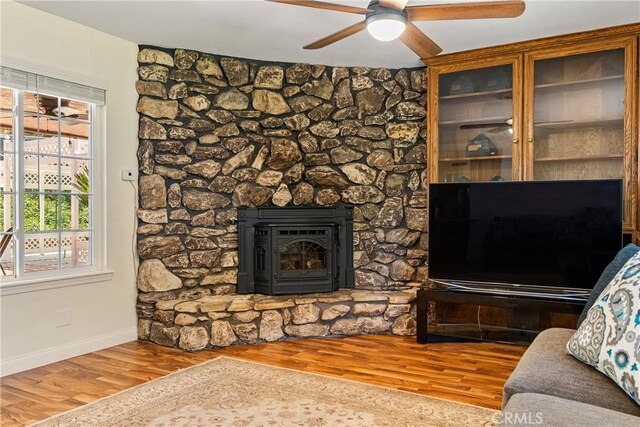 7735 Del Rio Rd, Atascadero, CA 93422 - living area with wood finished floors and ceiling fan