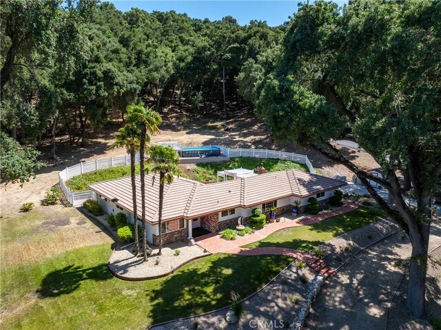 7735 Del Rio Rd, Atascadero, CA 93422 - view of subject property with a heavily wooded area