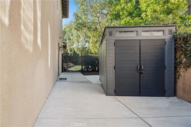 2937 Arboridge Ct, Fullerton, CA 92835 - view of garage