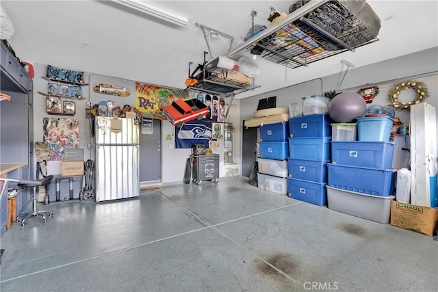 16315 Yorba Linda Ln, Fontana, CA 92336 - view of garage
