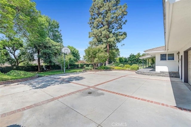252 W 15th St, Upland, CA 91786 - view of patio / terrace with driveway
