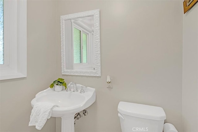 252 W 15th St, Upland, CA 91786 - bathroom with toilet